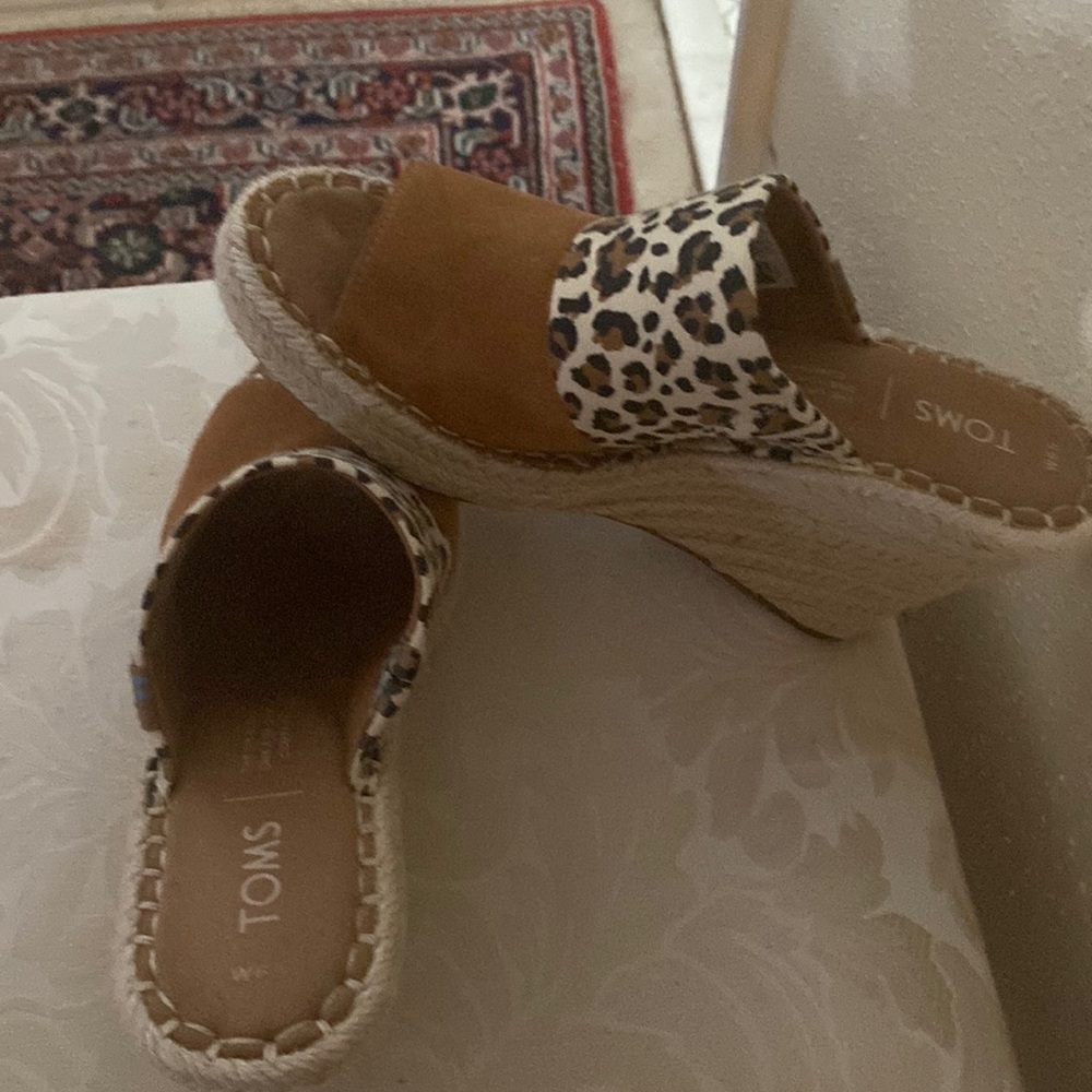 Tom’s espadrilles size 6.5